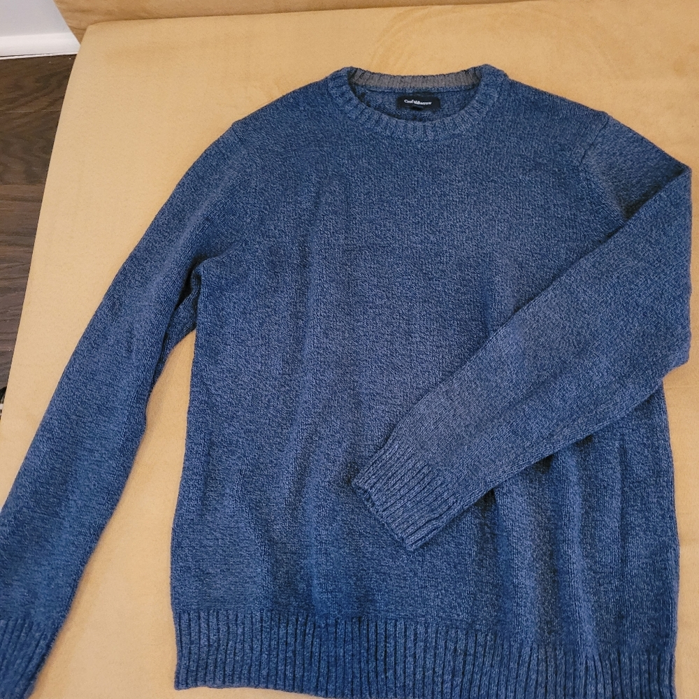 Men's blue sweater